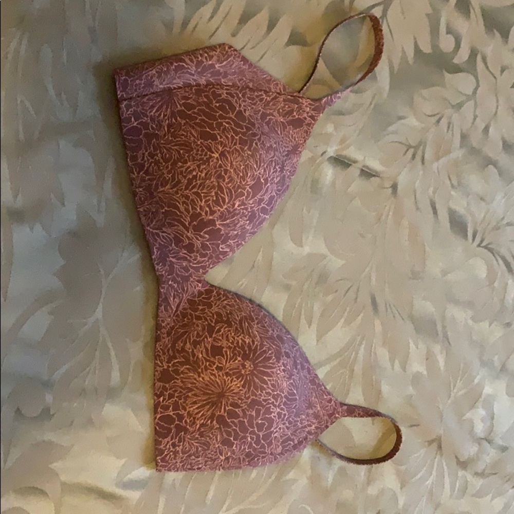 Lululemon Wireless Shaping Bra
